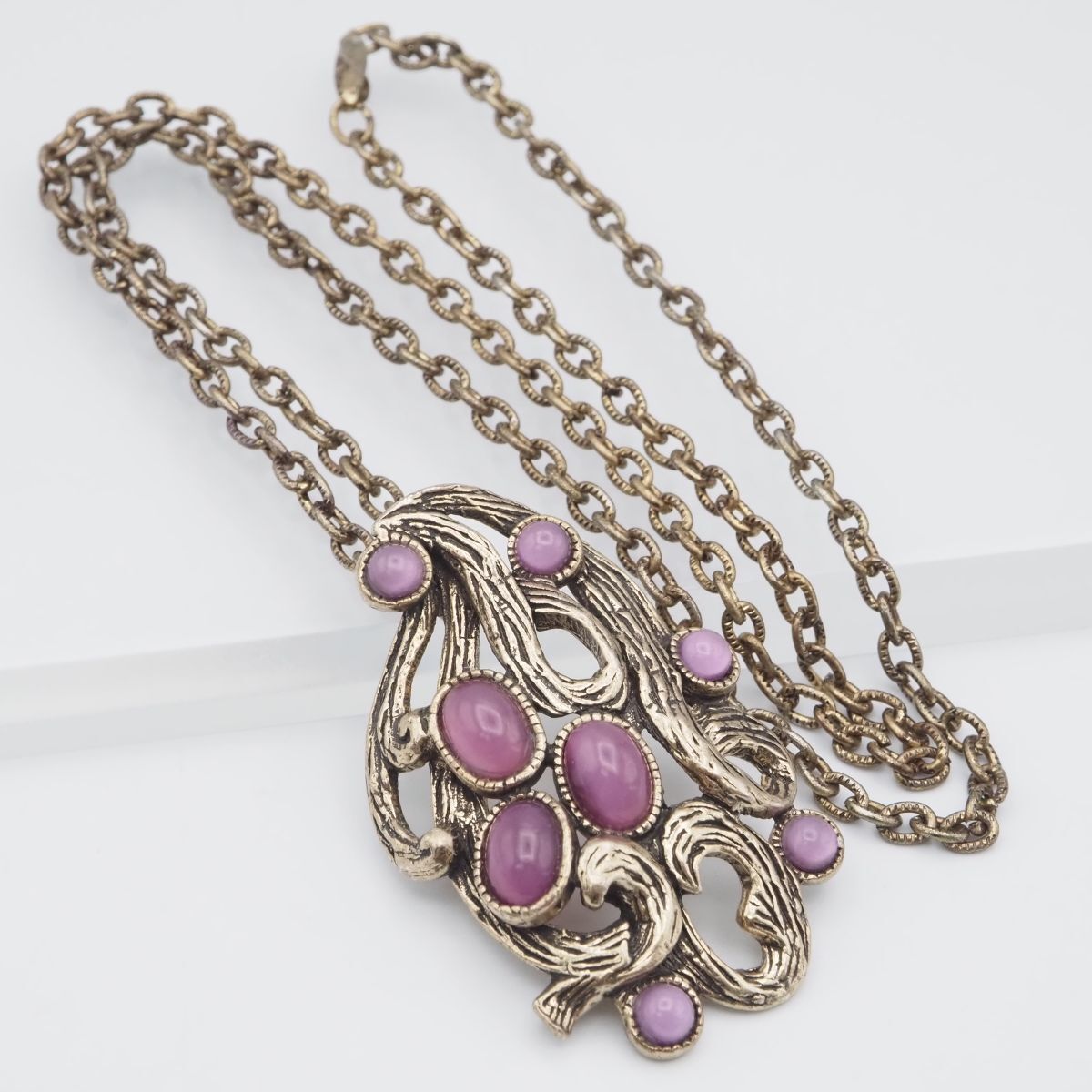 G057 イギリス ヴィンテージ MIRACLE ミラクル ペンダント ネックレス 天然石風 ゴールド デザイン 英国 アンティーク