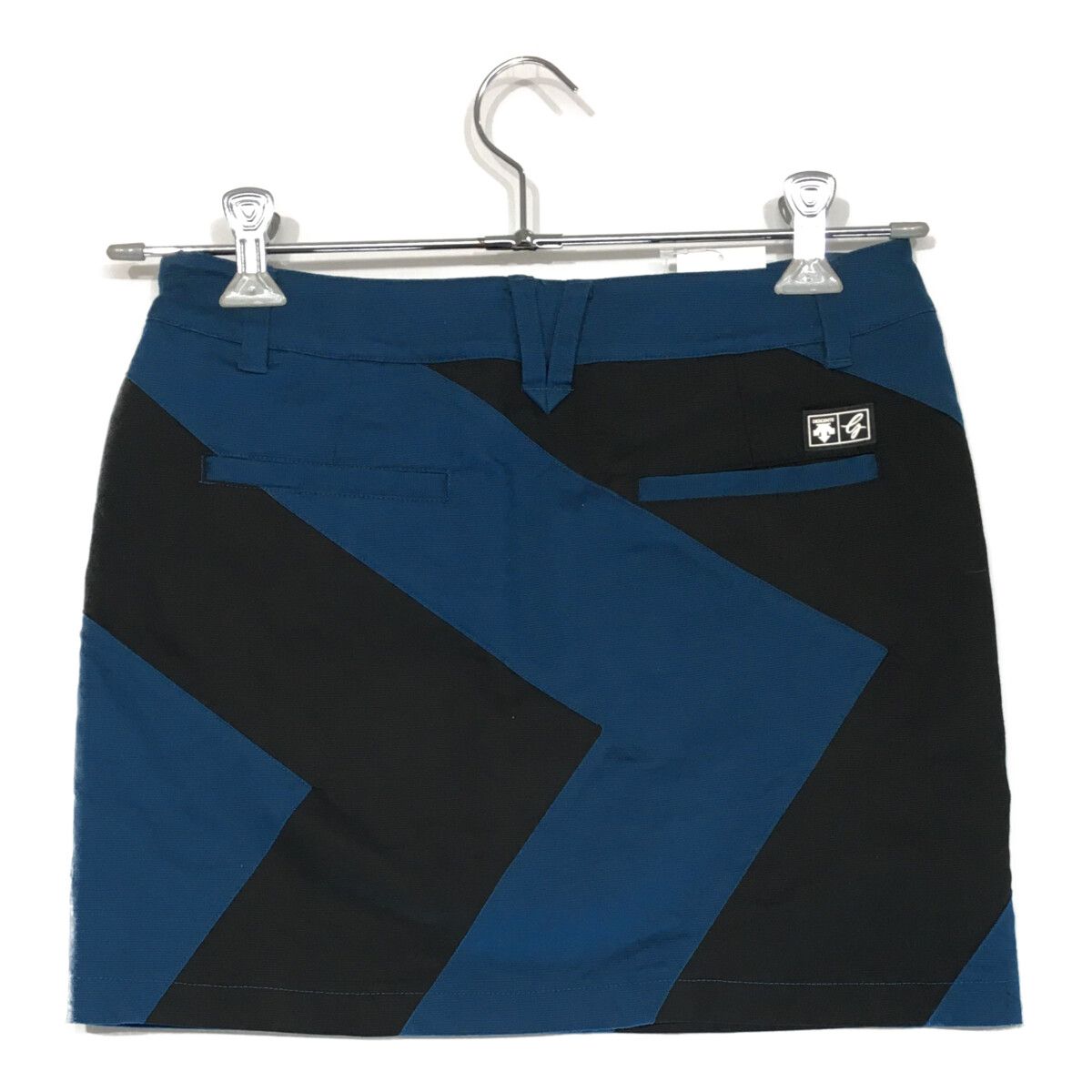 coco 中古 デサントゴルフ DESCENTE GOLF レディース スカート M 黒系 ブラック ストレッチ ロゴプリント 楽天市場】DESCENTE GOLF デサントゴルフ DGWXJE06 2024年モデル