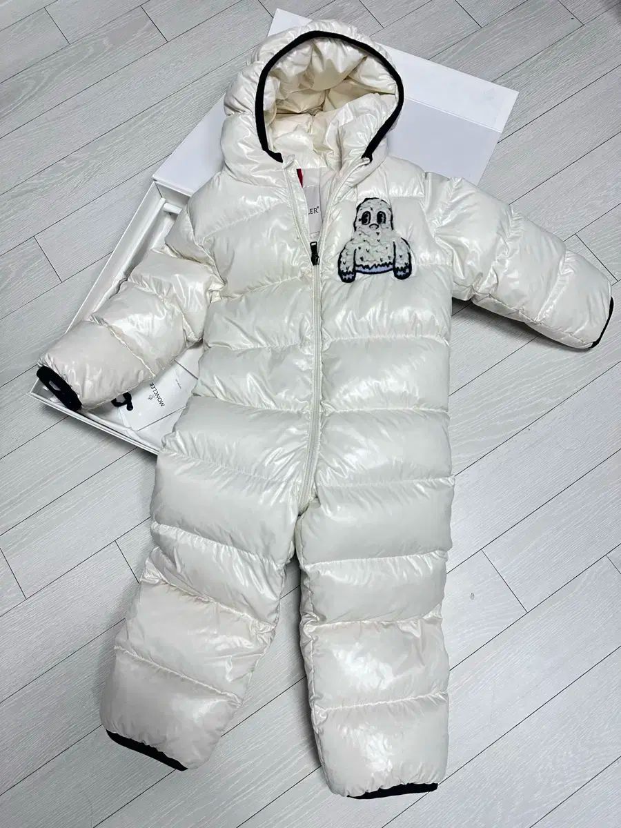 MONCLER モンクレール 離乳する ダウン 宇宙服 3 サブパラグラフ 100cm