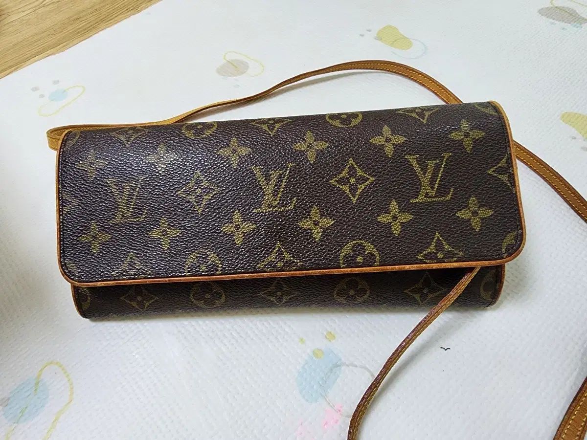 Louis Vuitton ルイヴィトン ツインフォーセット GM ショルダー クロスバッグ