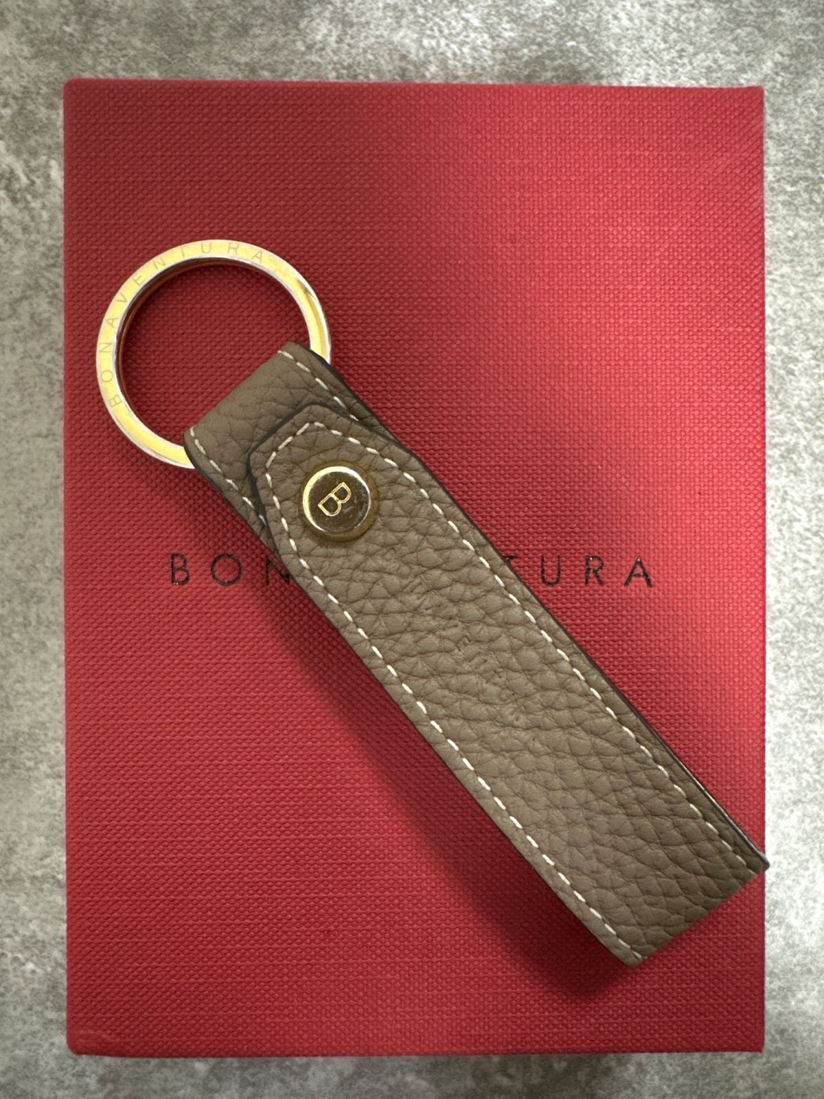 BONAVENTURA ハート キーホルダー シュリンクレザー エトープ