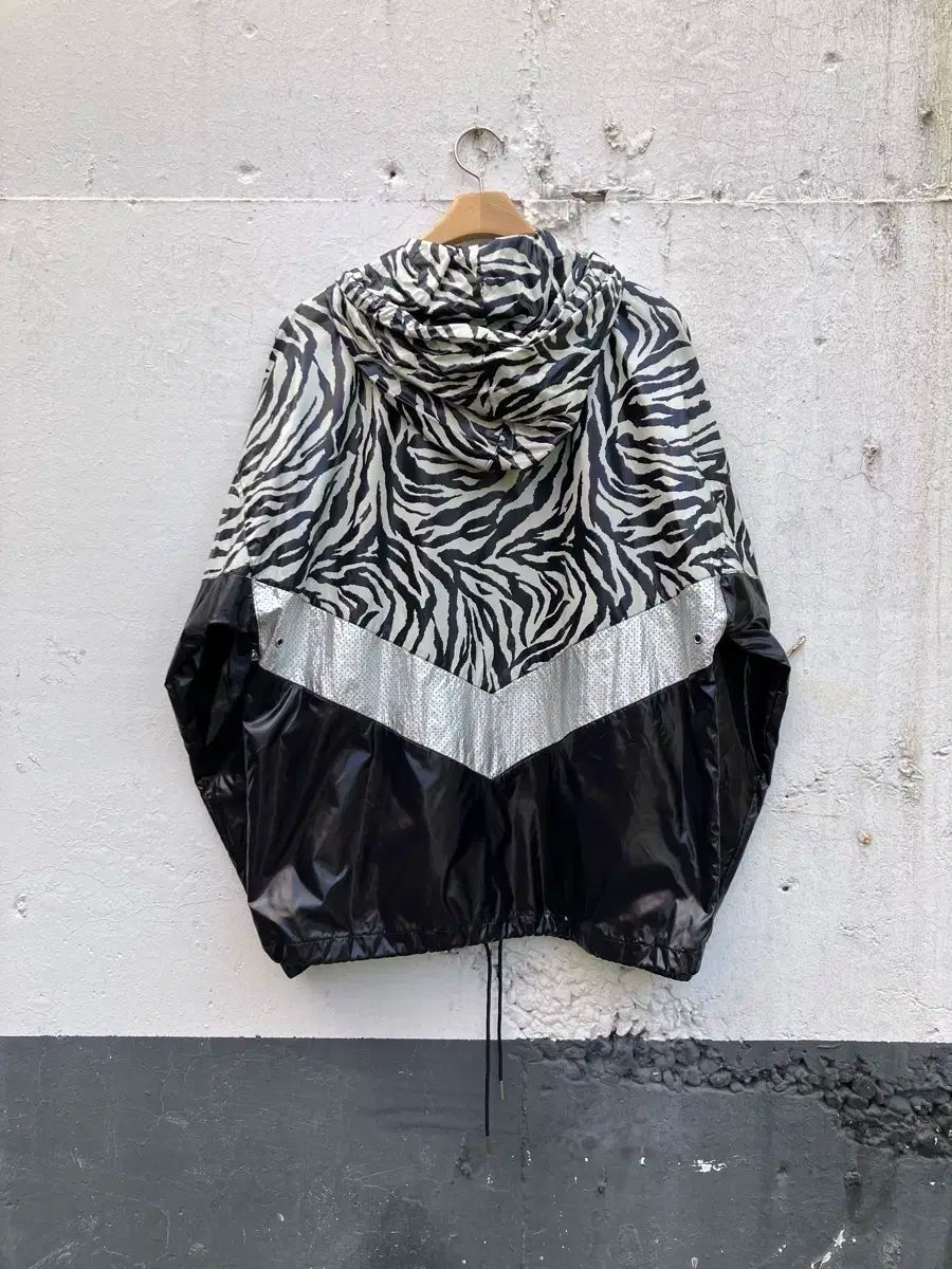Celine セリーヌ ルーズカット ウィンドブレーカー ジャケット ゼブラ ナイロン コーティング 48サイズ