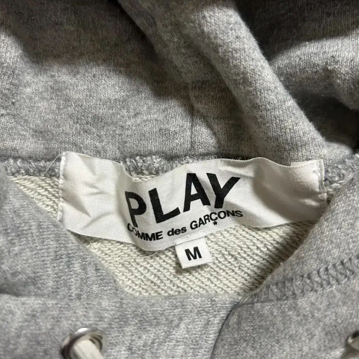 【COMME des GARCONS】★送料・関税込★レッドワッペンフード ハングルタク) コム・デ・ギャルソン レッドワッペン グレー