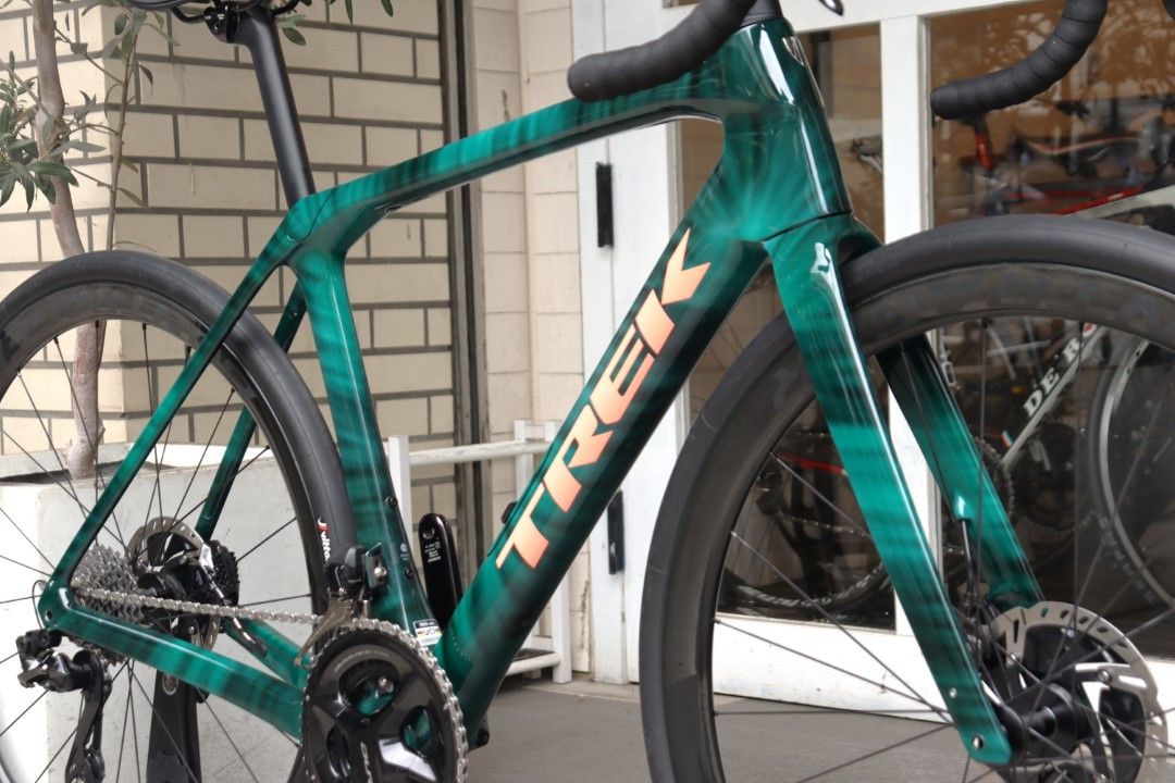 ロードバイク　TREK トレック（カーボン）　シマノ　デュラエース トレック TREK マドン MADONE SLR 2021モデル 54サイズ デュラエース