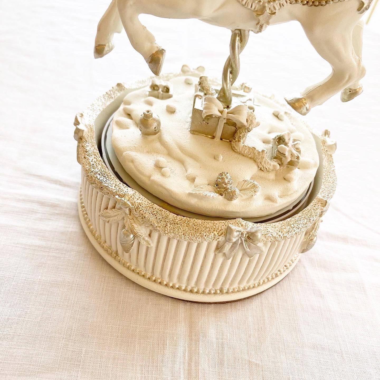 2023☆クリスマスギフト 】ロマンティックな雰囲気が素敵 カルーセル