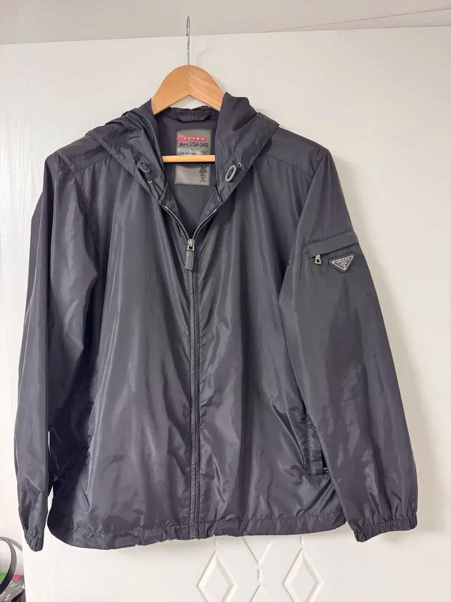 PRADA フード付きウィンドブレーカー プラダ PRADA ジャケット フード ウィンドブレーカー 44 ブラック 黒系