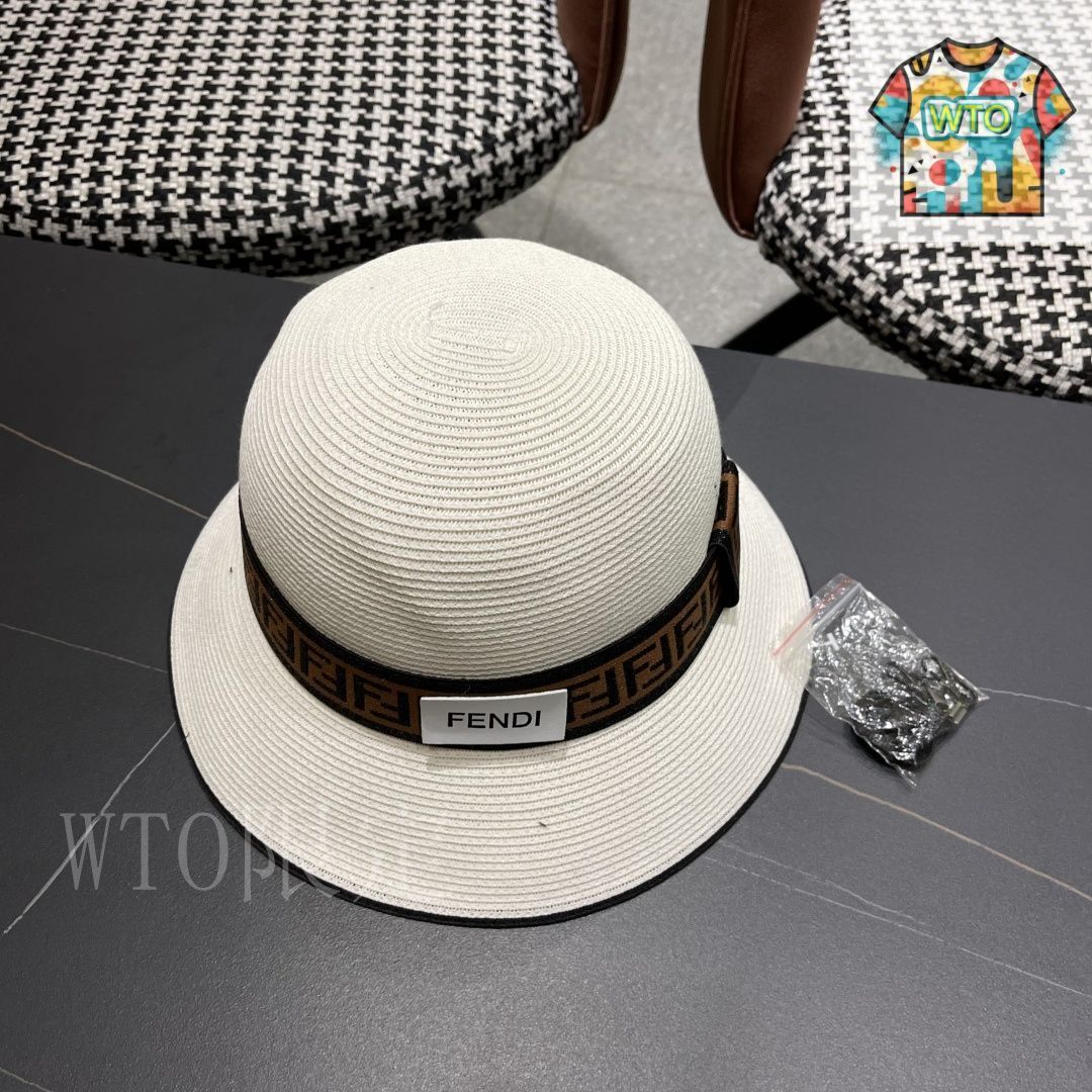 FENDI 帽子　新品　麦わら帽子 FENDI 帽子 新品 麦わら帽子