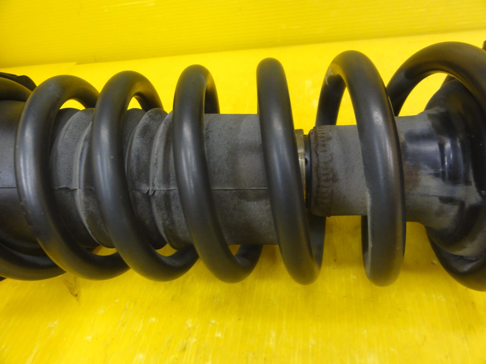 平成13年車 トヨタ JCG10 プログレ 右 前 フロント ストラット 純正 F30659 FFCRYSTALESIA_COM