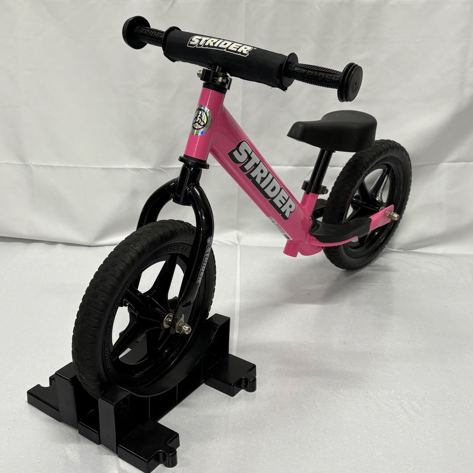 極美品 STRIDER ストライダー ピンク スポーツモデル SPORT 12