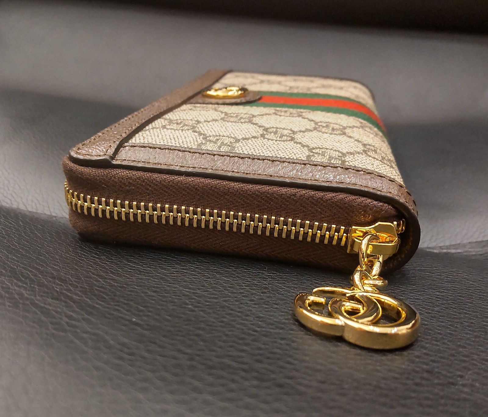 ✨未使用に近い✨GUCCI GGキャンバス　ジップアラウンド　長財布　箱付き GUCCI 【Sale】グッチ アウトレット シグネチャー ジップ