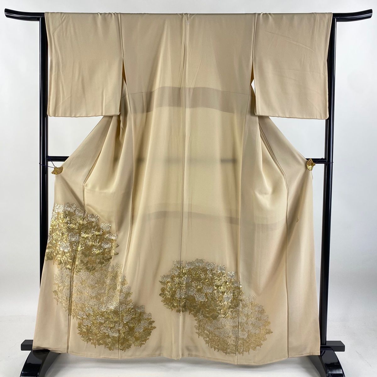 色留袖 身丈163cm 裄丈65cm M 袷 菊 刺繍 金糸 ベージュ 正絹 名品 一つ紋