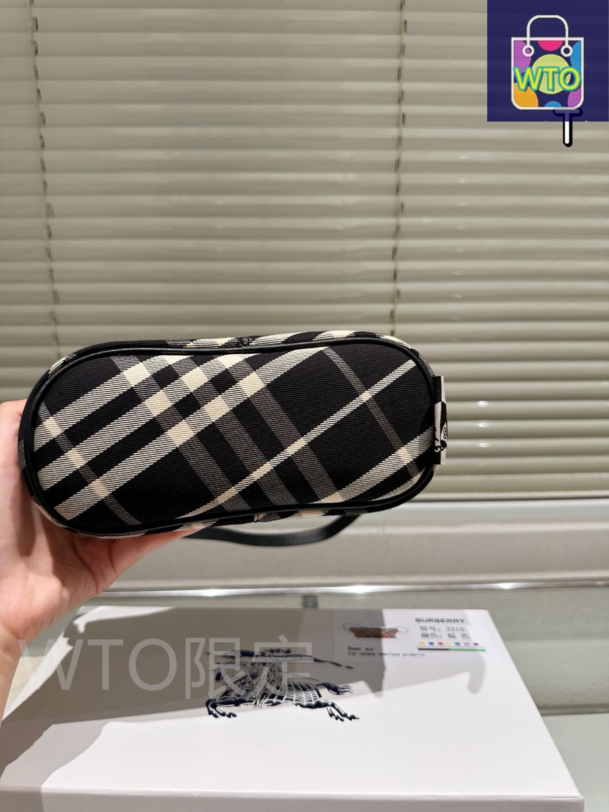 今日WTO】Burberry バーバリー ミニホボシリーズ クラシック格紋