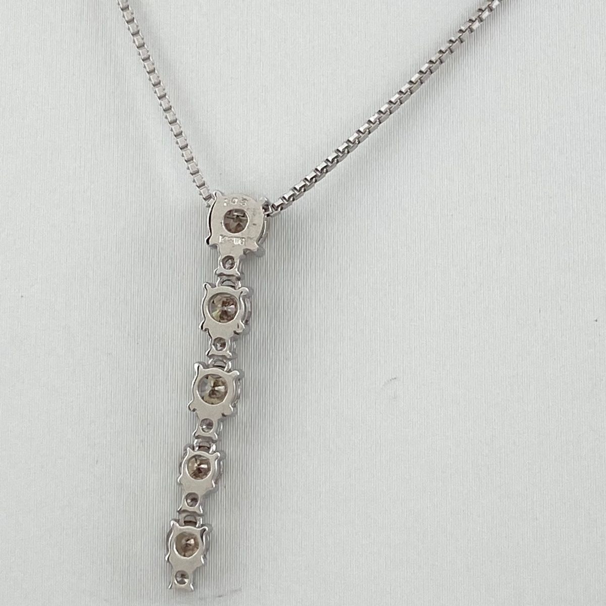 メレダイヤ デザインネックレス プラチナ K18 ホワイトゴールド 