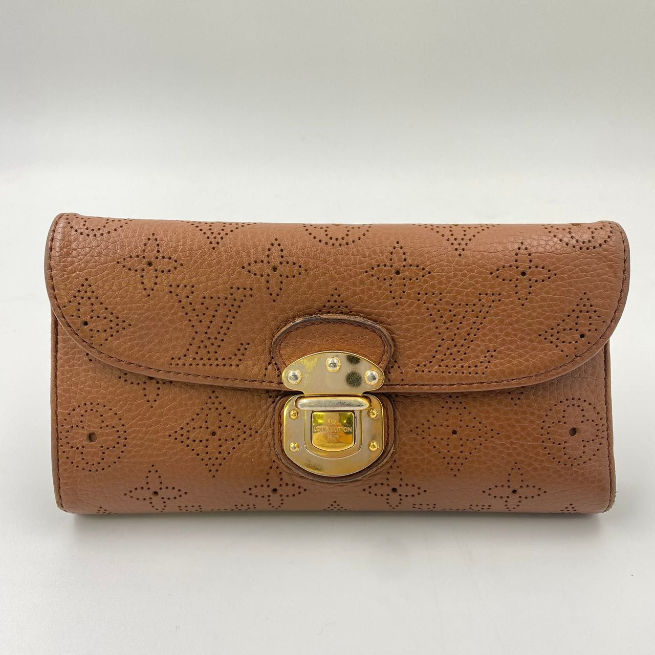 LOUIS VUITTON ポルトフォイユ アメリア マヒナ マヒナ レザー ライトブラウン 三つ折り長財布 ゴールド M58138 - メルカリ