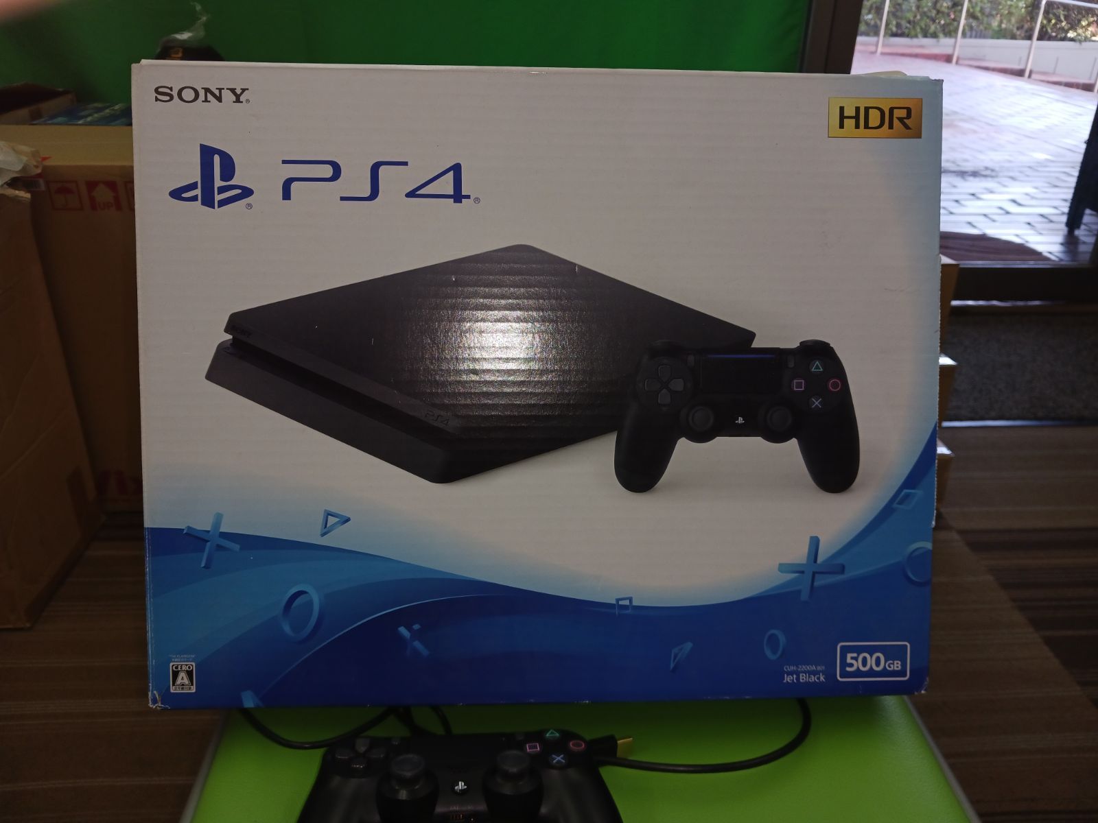 Amazon.co.jp: PlayStation 4 ジェット・ブラック 500GB (CUH-2200AB01