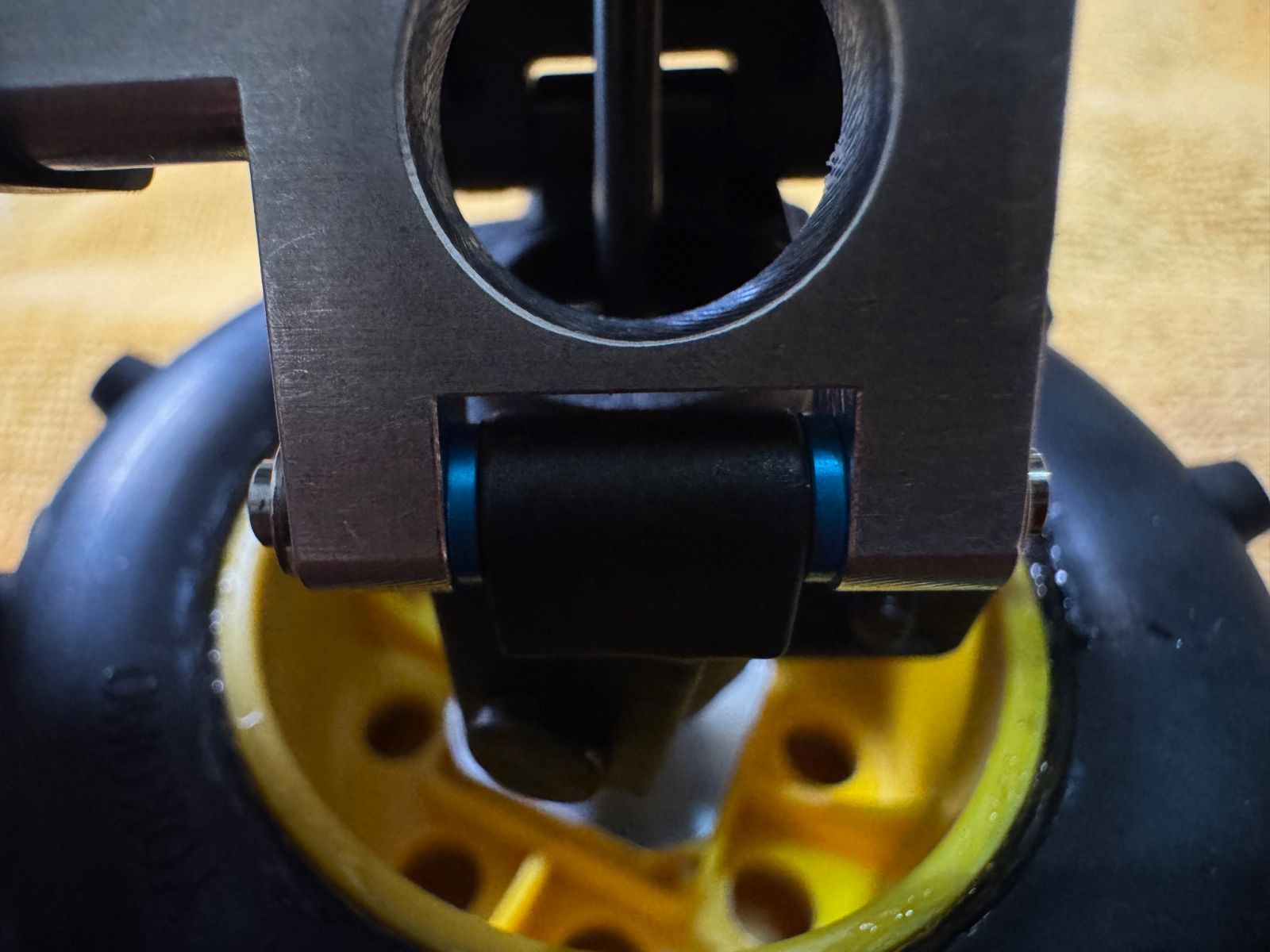 ヨコモ YZ-834B ワンダードッグファイター フロント用アルミロアサスアーム １台分２枚セット IMPECCABLEHEALTHCARESERVICES_COM