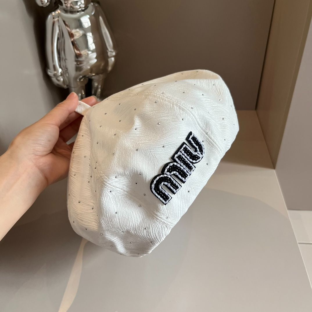 Miu Miu ミュミュ オクタゴンベレーハット 秋用薄生地 頭囲 57cm