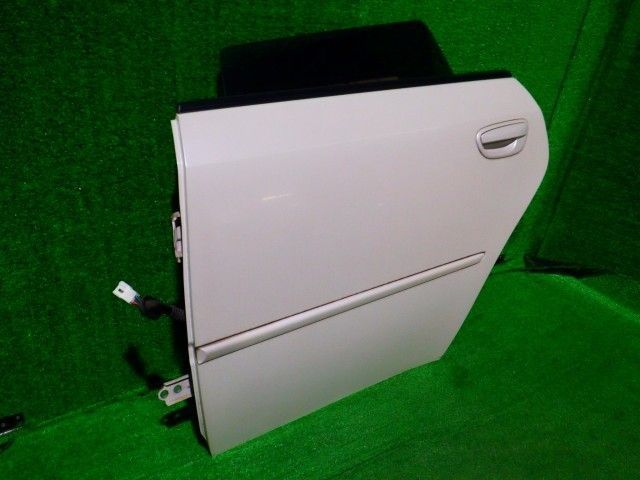BP5 レガシィ リア左ドア 148030