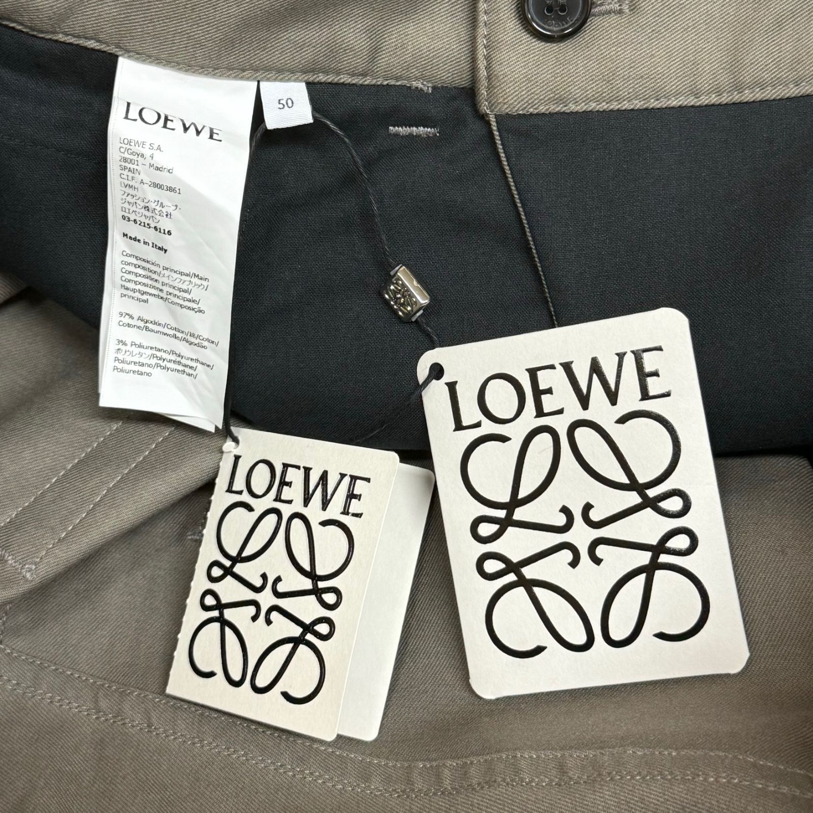 国内正規 新品 LOEWE 22SS レザーロゴ パッチ シングル プリーツ ロークロッチ チノ ワイド パンツ 1725253 H526Y04WAX  ロエベ 50 64942A1 - メルカリ