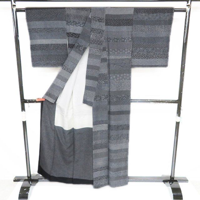 美品 江戸小紋寄せ柄 丈159.5 裄67.5 美品 江戸小紋寄せ柄 丈159.5 裄67.5 - メルカリ