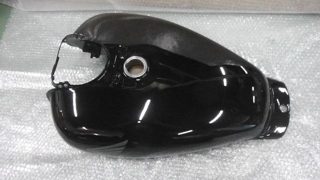 V-TWIN マグナ MC29-1018xxx の タンク :#1670379179 - メルカリ