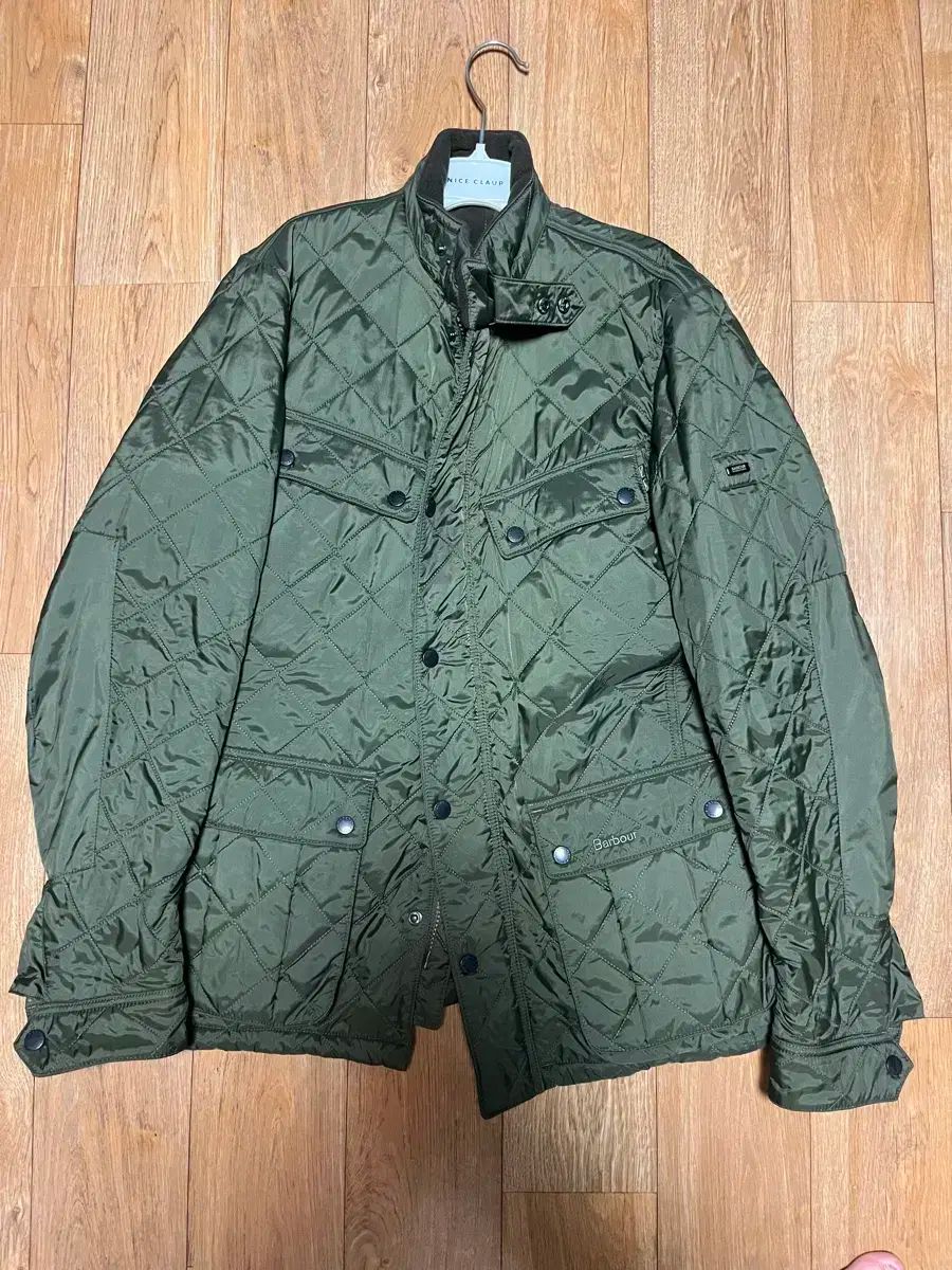 本物のパワー ブンジャン BARBOUR(バブアー) インターナショナル. キルティング ジャケット
