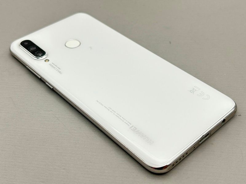 HUAWEI HUAWEI P30 lite SIMフリー [パールホワイト] 価格比較