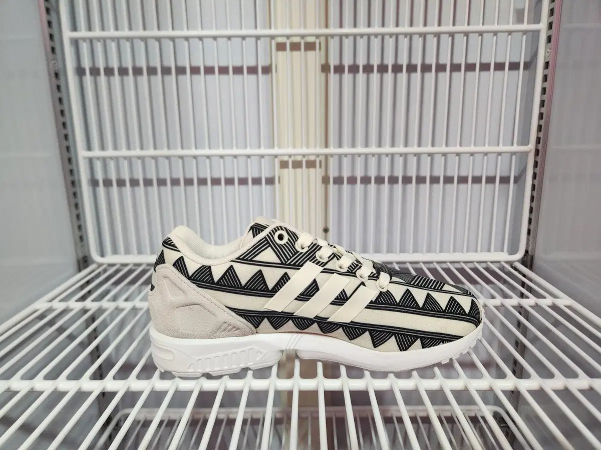 adidas(アディダス) ZX フラックス B25482 225mm - メルカリ