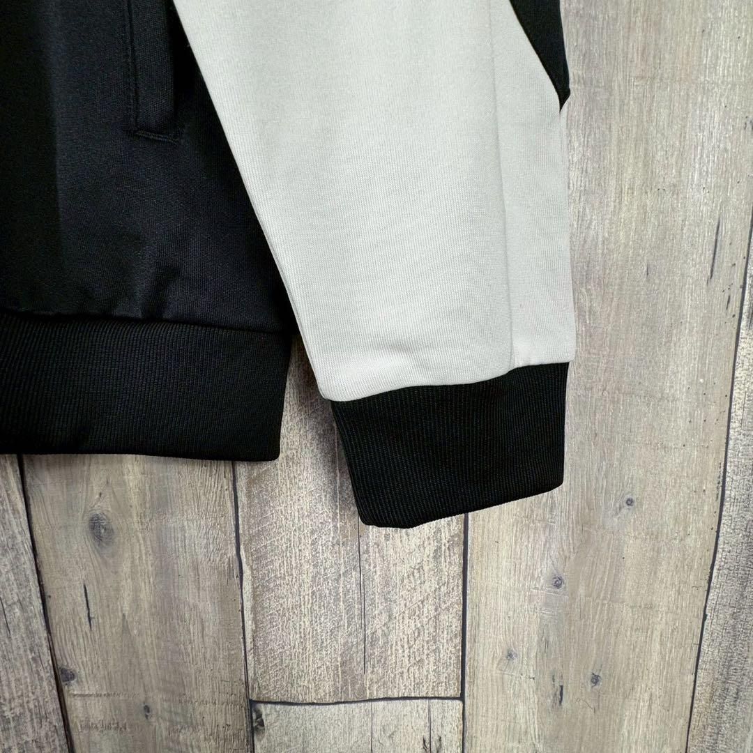 トラックジャケット