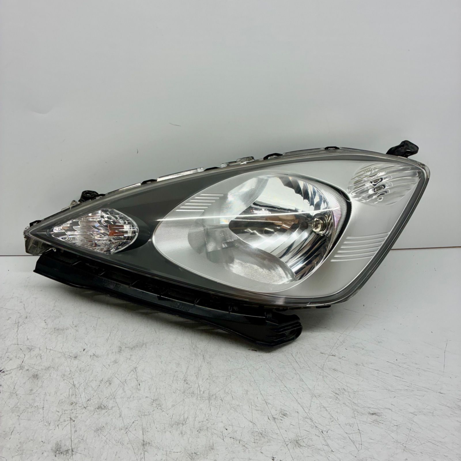 ホンダ フィット ヘッドライト RS 左右セット STANLEY P6869 フィット HID ヘッドライト フィット RS 左右 STANLEY P6869