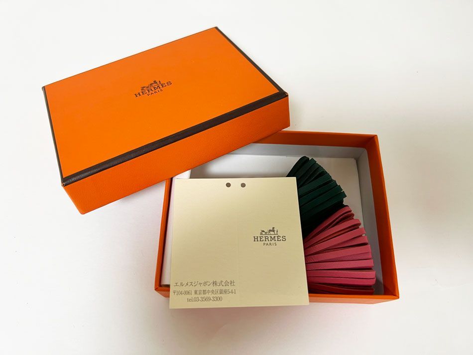 エルメス HERMES カルメンウノドス ローズアザレ マラカイト 【公式通販】