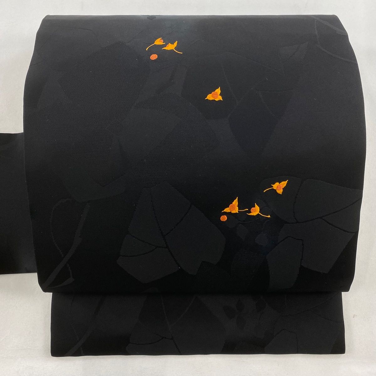 名古屋帯 美品 秀品 葉 絞り 黒 正絹 【中古】帯のみ出品（卸問屋本 