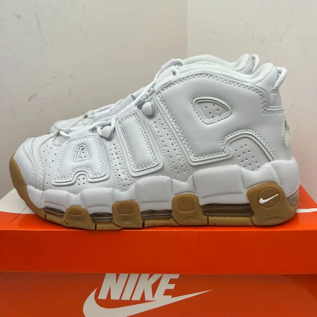 ナイキ エア モア アップテンポ  Nike  Air More Uptempo スニーカー