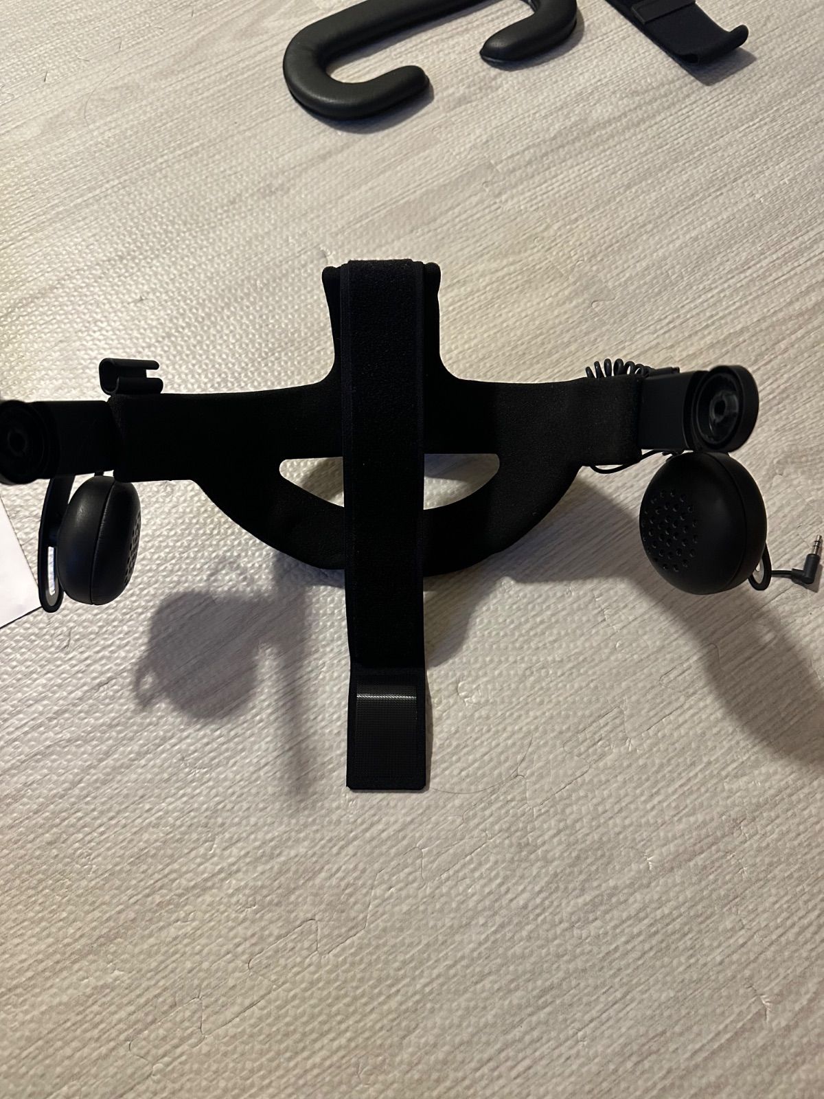 HTC VIVE フルセット Deluxe Audio Strap付き VRヘッドセット コントローラー2台 ベースステーション2台 CHRISTIANNAURATH_COM_BR