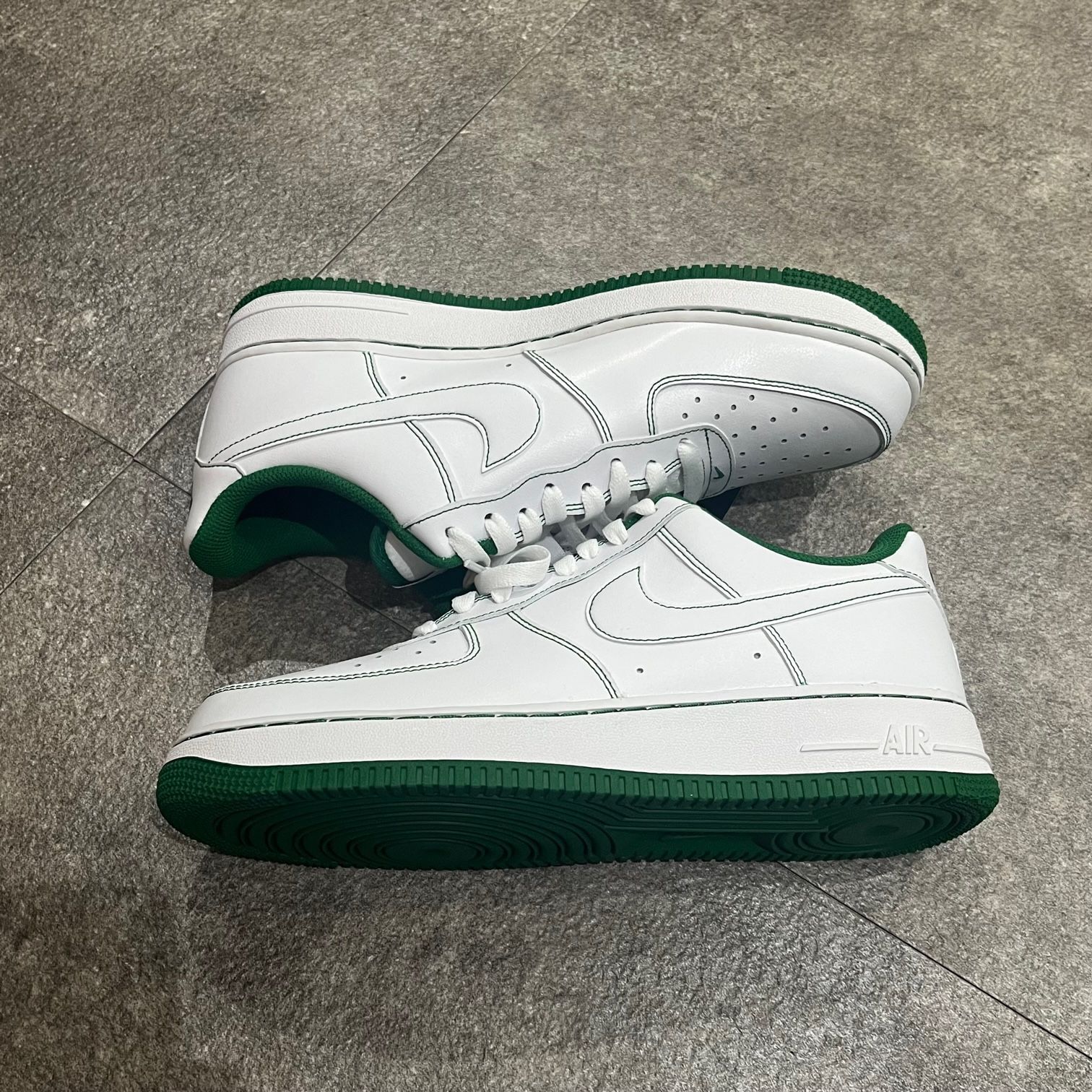 国内正規 新品 NIKE AIR FORCE 1 