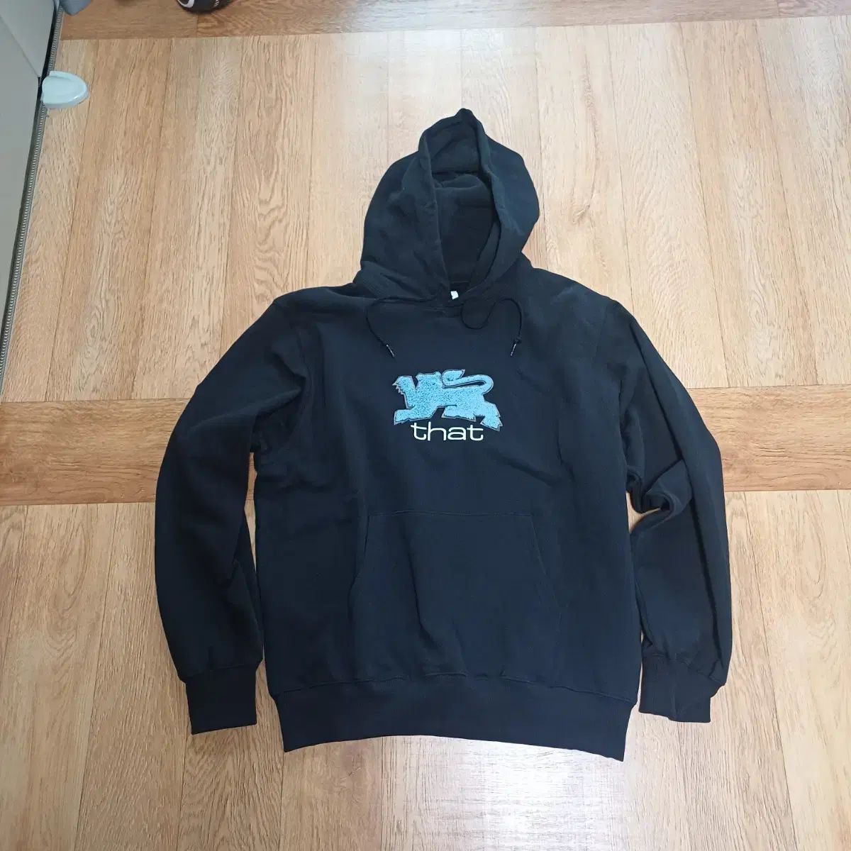 M ） thisisneverthat(ディスイズネバーザット) フード付きT