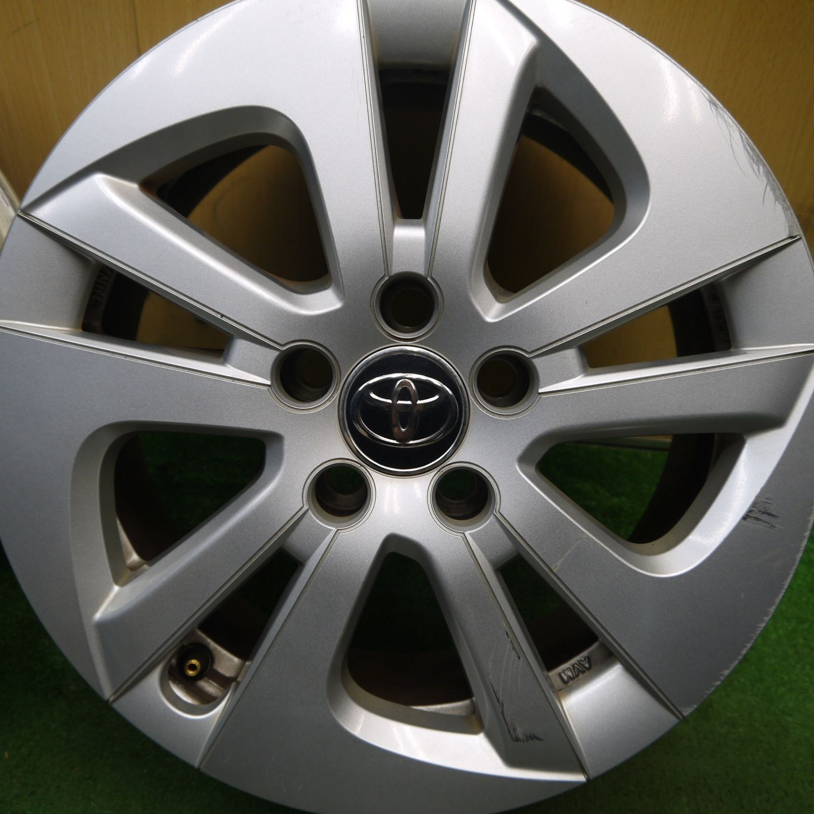 送料無料] 4本価格☆トヨタ 50系 プリウス 純正 ホイール 15