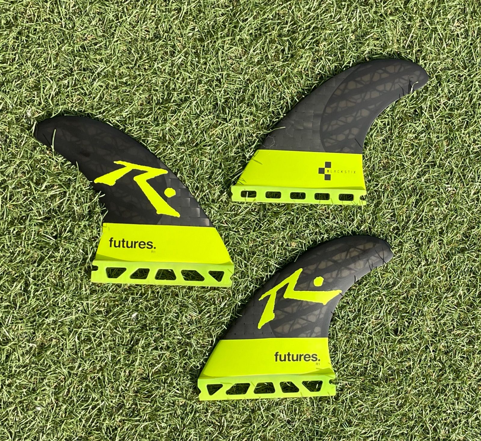 futuresフィン アルメリック AM1 ブラックス ティックス フューチャー