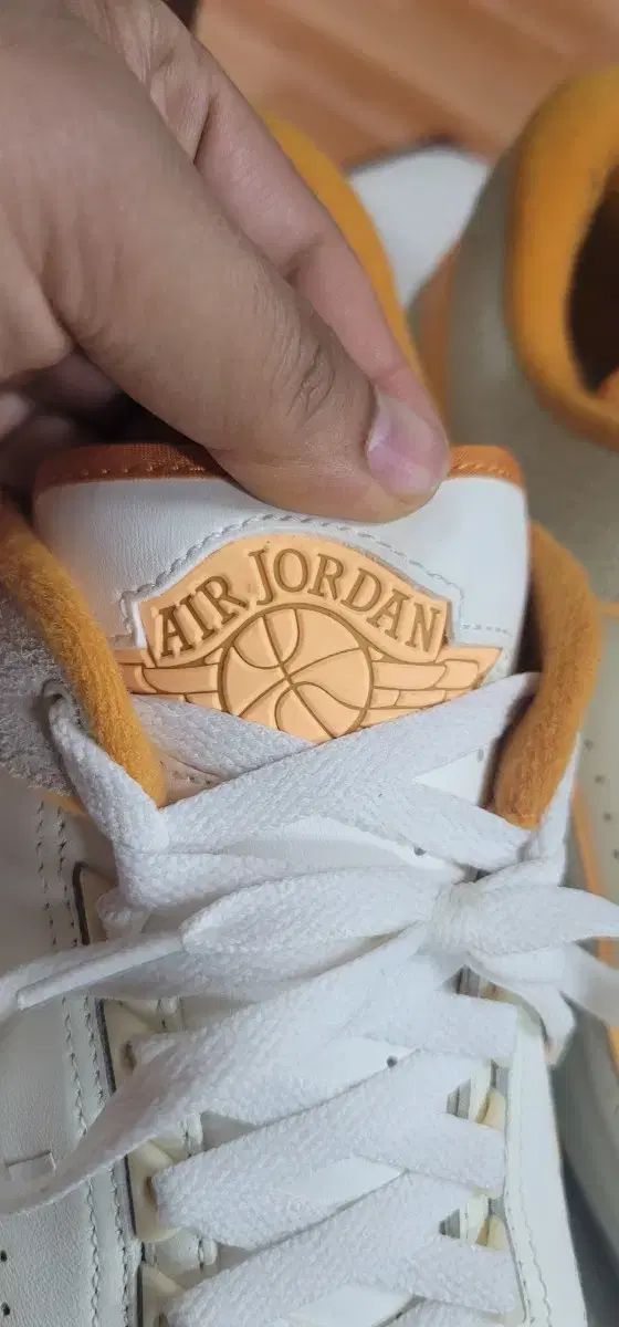 エアジョーダン 2 レトロ クリムゾン 白 オレンジ