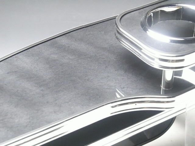 E52エルグランド　フロントテーブル　ブラック　メッキ ステークホルダー E52 エルグランド (〜R2/09) 純国産 フロント