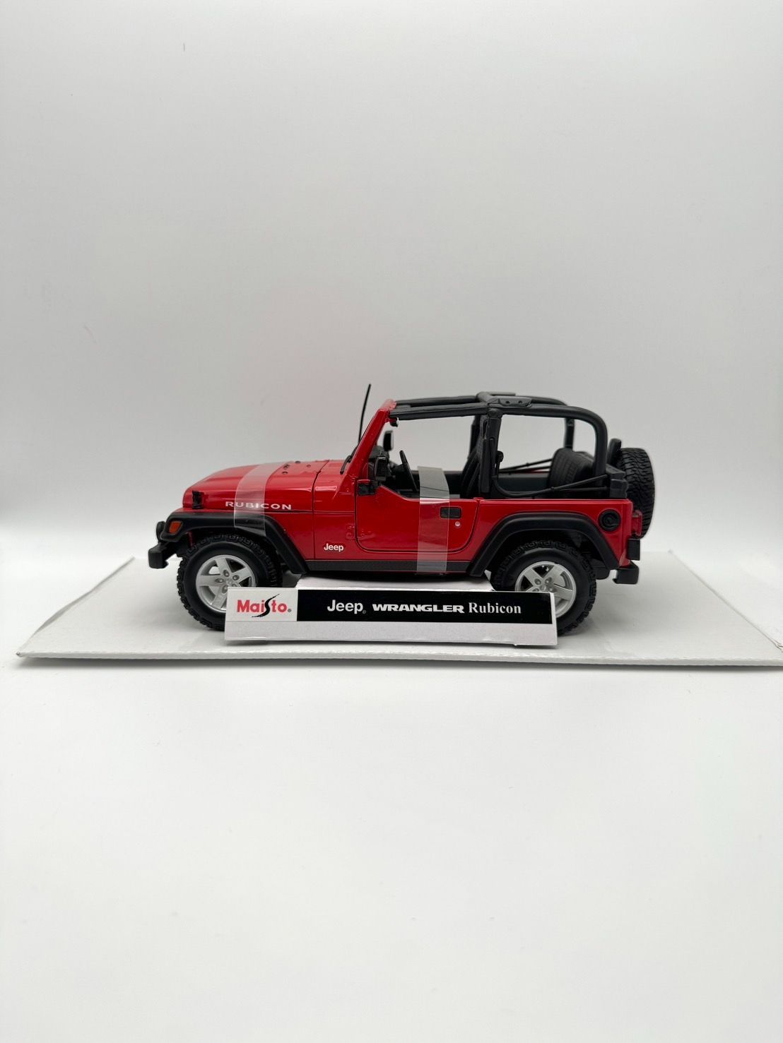 Maisto 1/18 Jeep WRANGLER Rubicon レッド マイスト ジープ