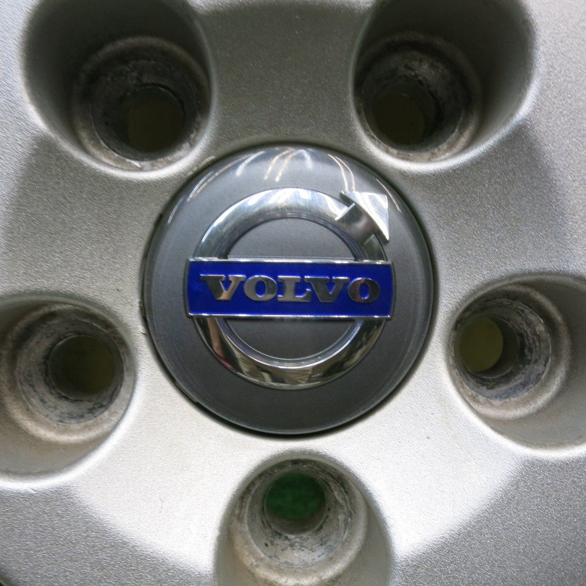 4本価格 ボルボ