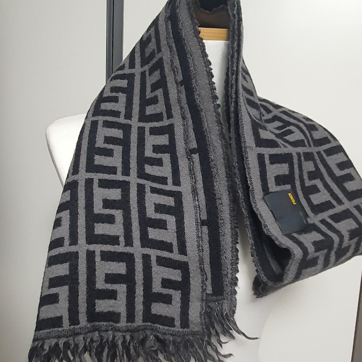 Fendi ズッカ ミンク マフラー グレー・ブラック FENDI（マフラー）のフリマアイテム一覧