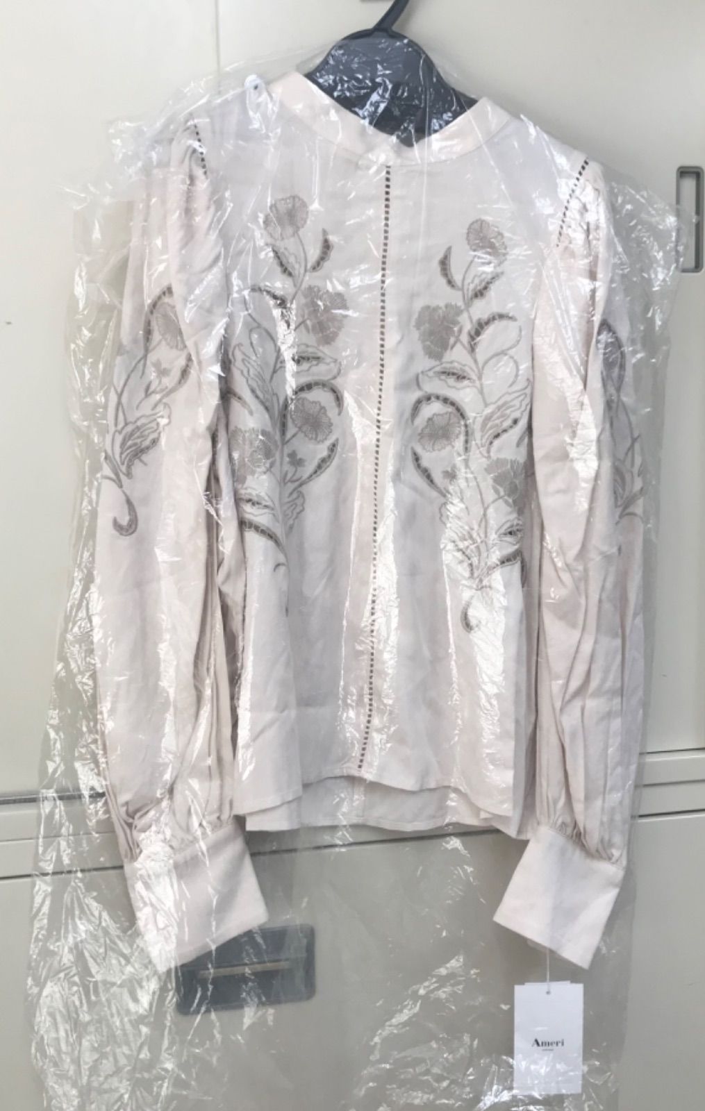 Ameri◆LADY EMBROIDERY PUFF BLOUSE アイボリー