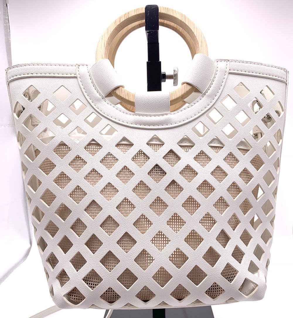 【美品】Nouerヌエール2WAYかごバッグトートバッグ籠バッグショルダーバッグ ヌエール】かごバッグ ショルダーバッグ2wayトートバッグ バイカラー 黒×茶