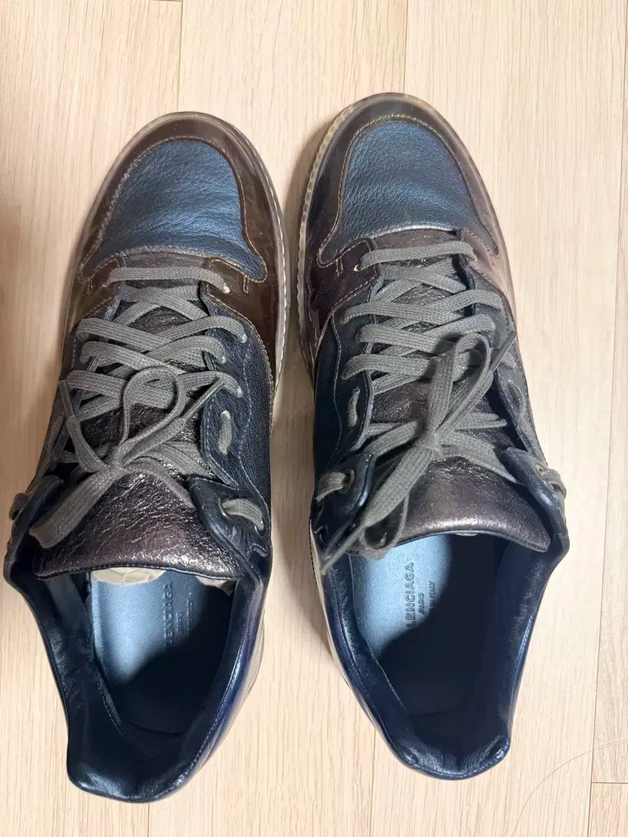 バレンシアガ スニーカー ネイビー 41