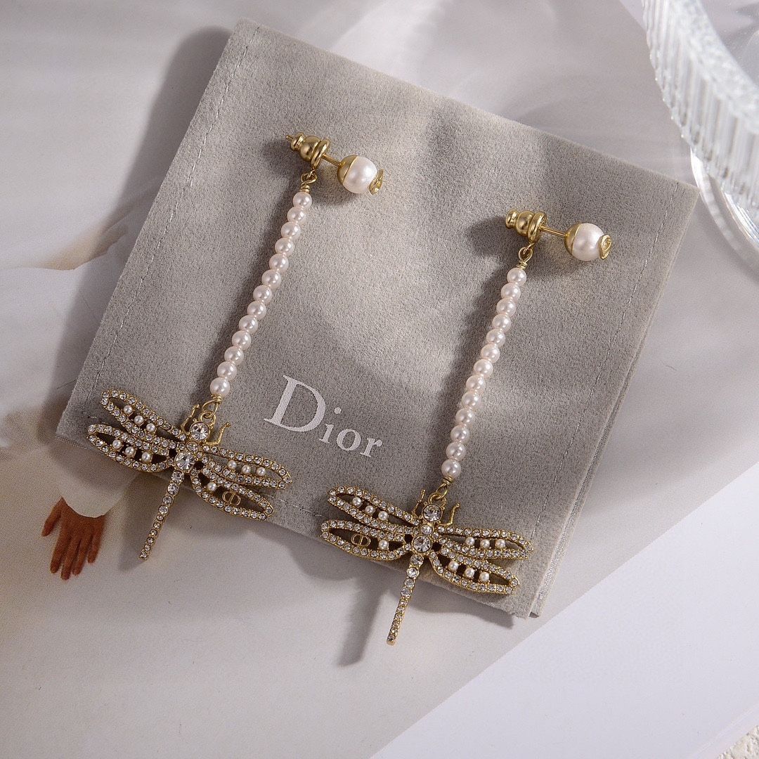 DIOR トンボモチーフ パールピアス DIOR トンボモチーフ パールピアス