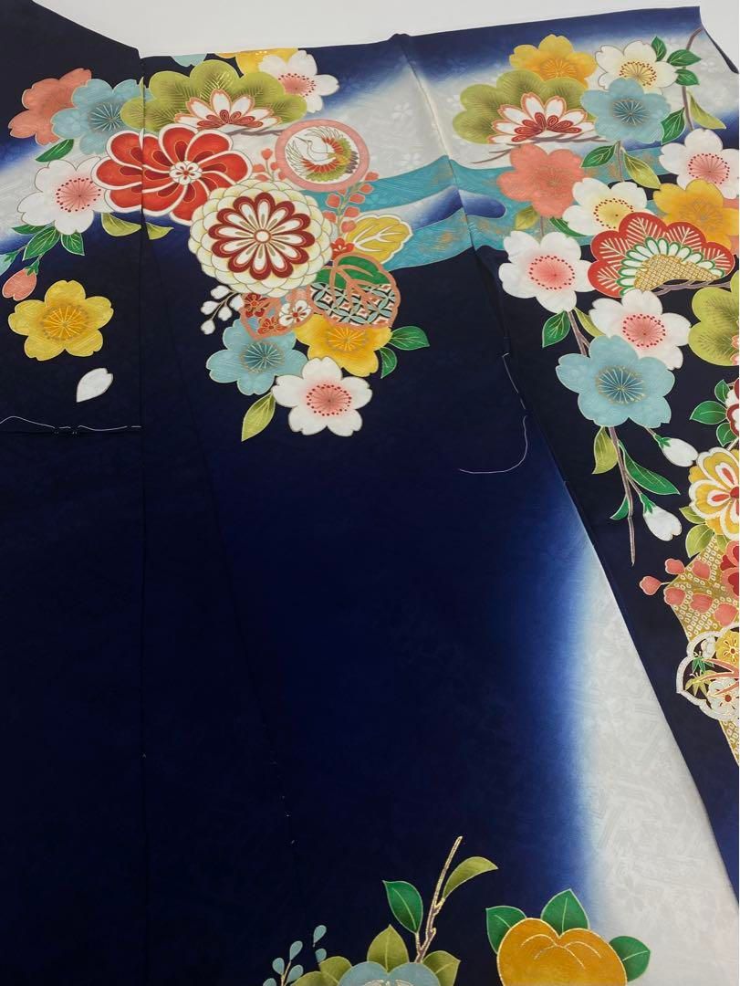 振袖 仮絵羽 金駒 金彩 刺繍 紋意匠 正絹 未仕立て品 八掛付き 振袖 仮絵羽 刺繍 金彩 紋意匠 正絹 未仕立て品 八掛付き