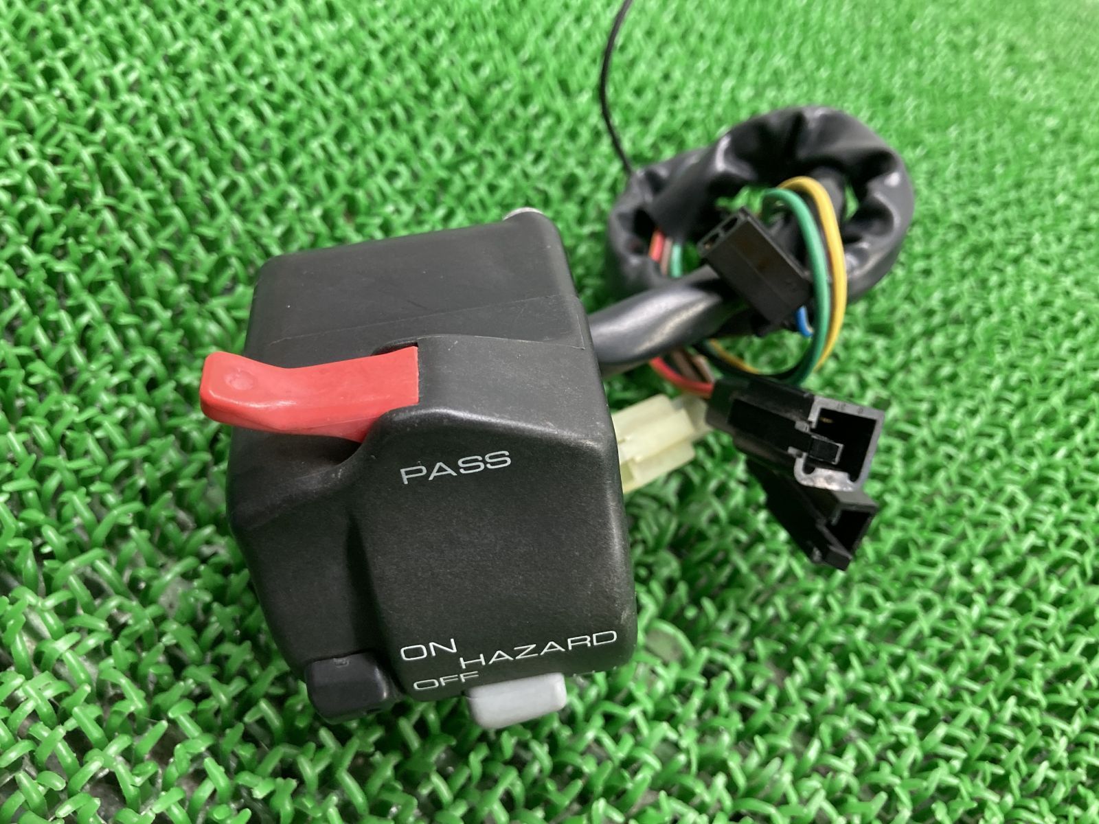 ジール ハンドルスイッチ 左 ヤマハ 純正 中古 バイク 部品 3YX ZeaL