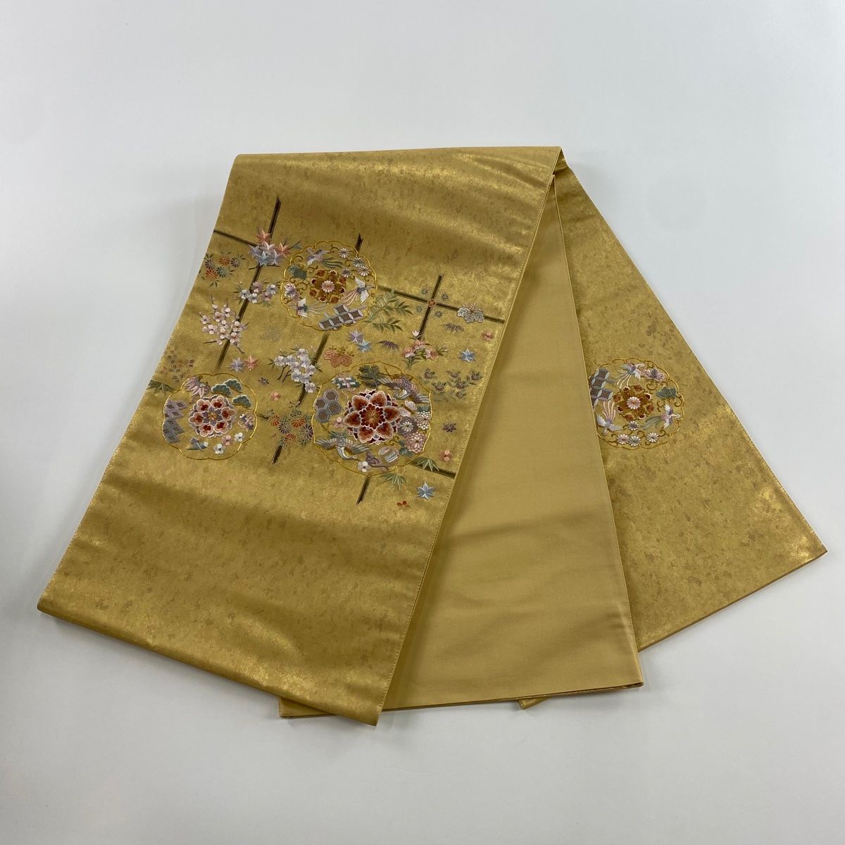 袋帯 美品 秀品 華文 松竹梅 刺繍 金糸 金色 お太鼓柄 正絹